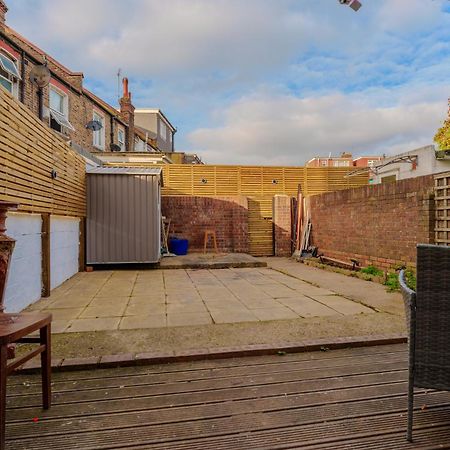 Wembley London Lovely 6 Bed House Sleeps Up To 14 Exterior foto